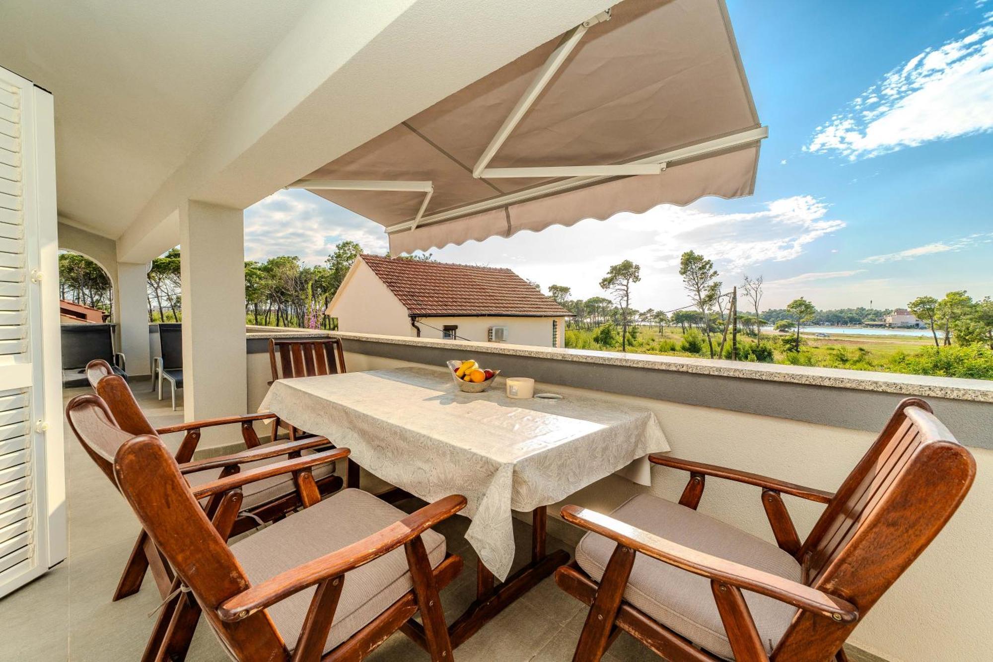 Apartments Dalmatia (Adults Only) Privlaka  Eksteriør bilde